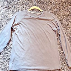 NWOT Free Fly Weekender Long Sleeve